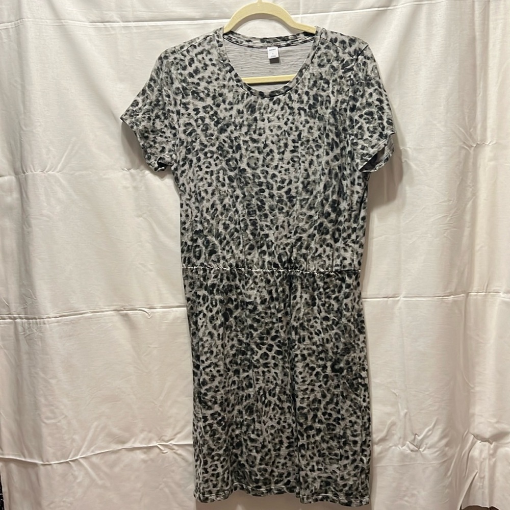 Old Navy Grey Leopard Print Cinched Waist T-Shirt Dress Size L